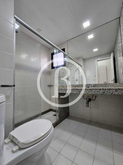 BANHEIRO DA 1° SUÍTE - 13