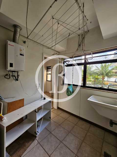 ÁREA DE SERVIÇO - 26