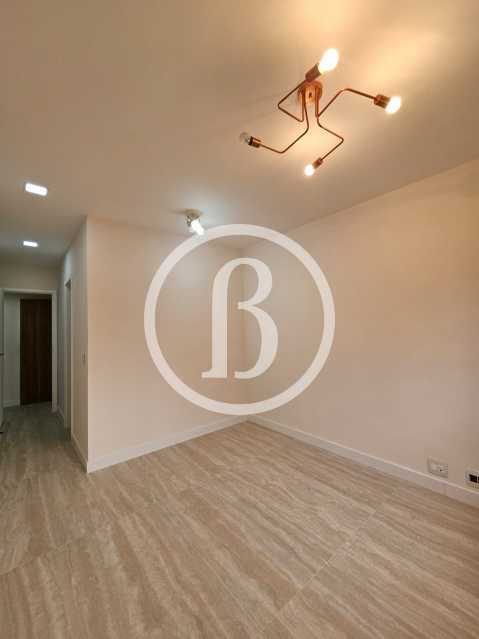 1° SUÍTE OUTRO ÂNGULO - 10