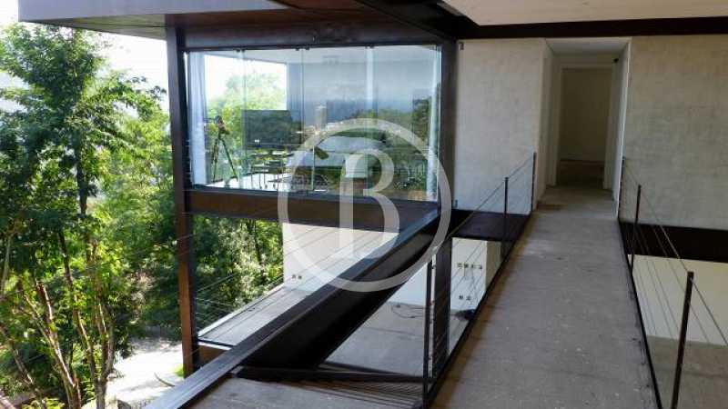 FACHADA - 3