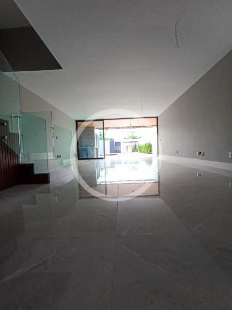 SALA - 9
