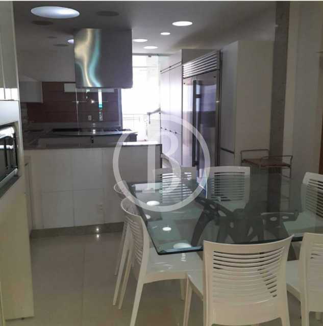 COZINHA OUTRO ÂNGULO - 14