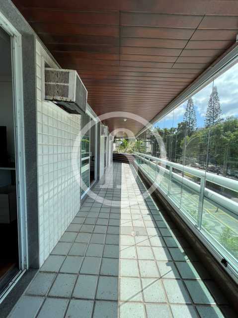 VARANDA QUARTO - 17