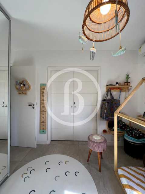 3° QUARTO OUTRO ÂNGULO - 23