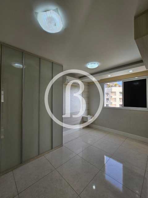 2° QUARTO OUTRO ÂNGULO - 18