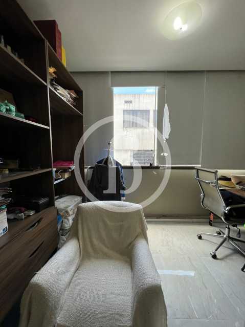 1° QUARTO OUTRO ÂNGULO - 12