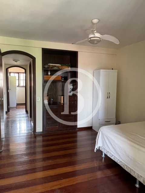1° QUARTO OUTRO ÂNGULO - 12