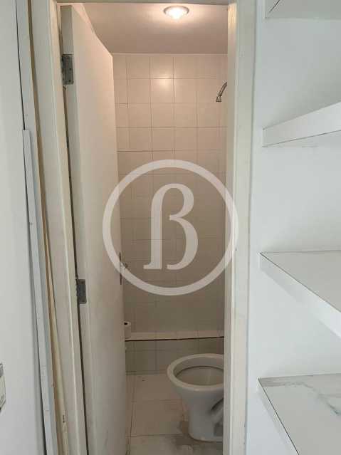 BANHEIRO DE SERVIÇO - 18
