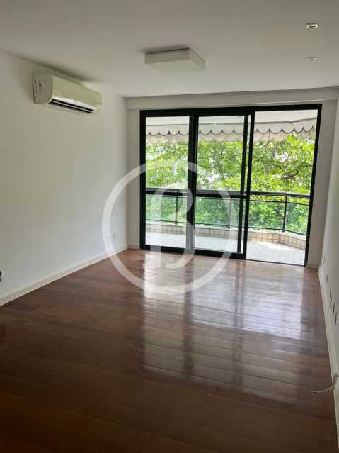 SALA - 3