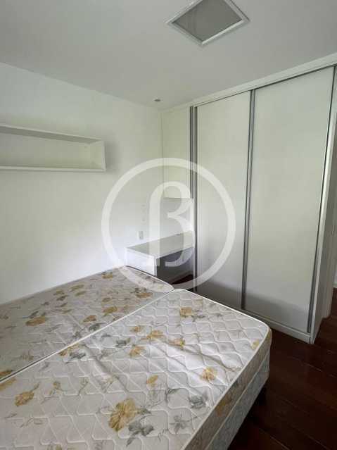 2° QUARTO OUTRO ÂNGULO - 13