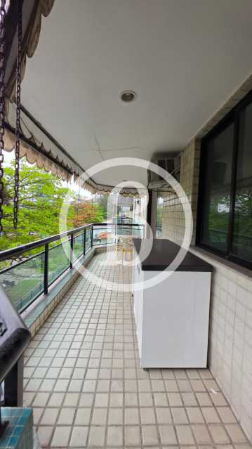 Conheça VARANDA OUTRO ÂNGULO do imóvel - Apartamento 2 quartos à venda Barra da Tijuca, Rio de Janeiro - R$ 1.000.000 - BFAP20430 - 5 VARANDA OUTRO ÂNGULO - 5