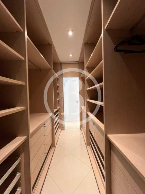 CLOSET - 15