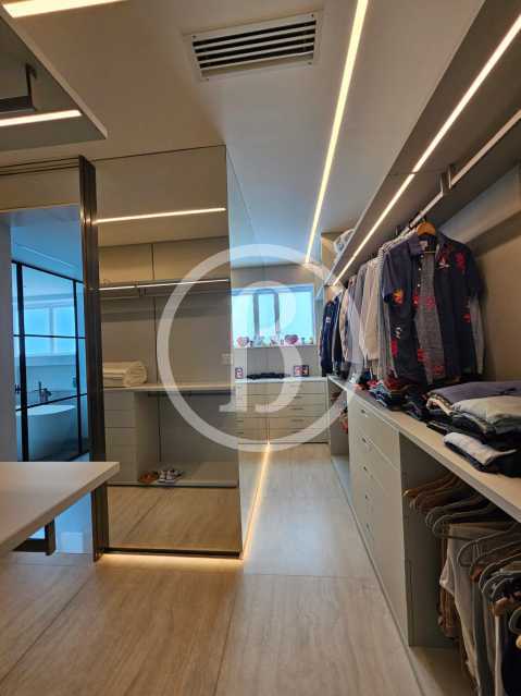 CLOSET DA 1° SUÍTE  - 19