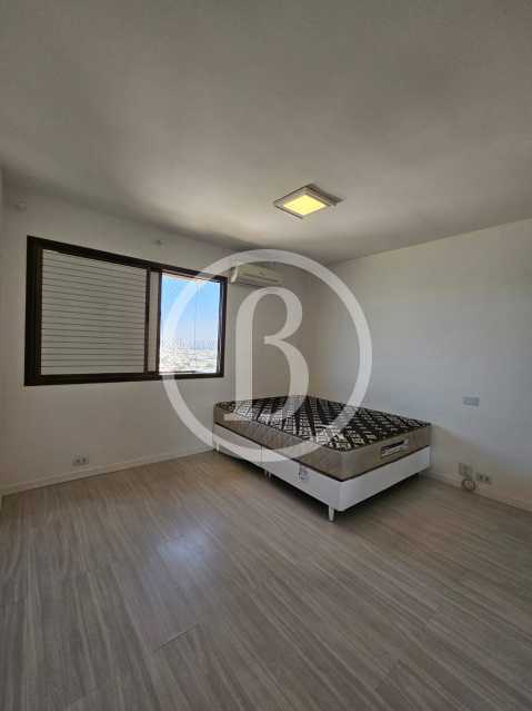 QUARTO - 8