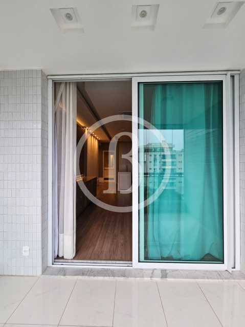 VARANDA SUÍTE - 27