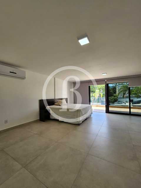 2° QUARTO OUTRO ÂNGULO - 18