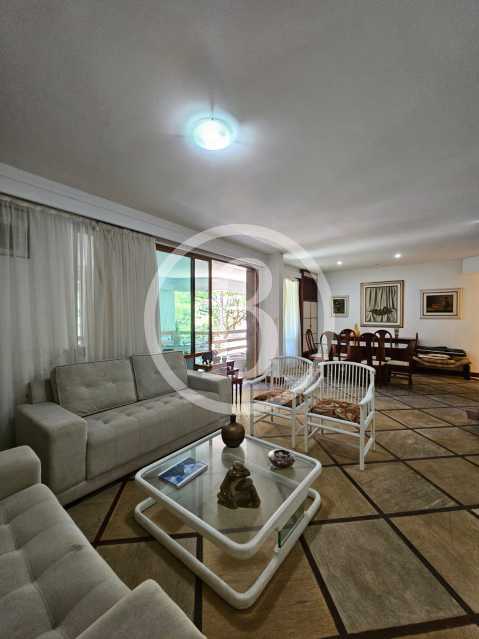 SALA - 6