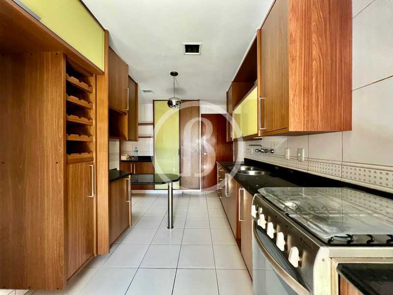 COZINHA OUTRO ÂNGULO - 18