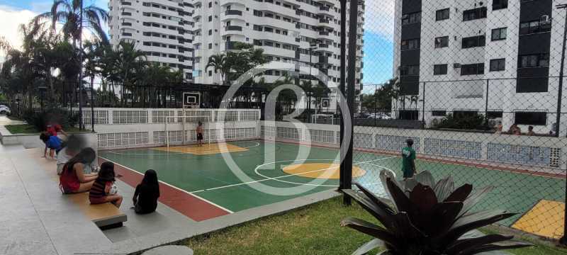 QUADRA DO CONDOMÍNIO - 18
