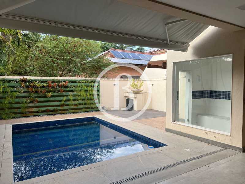 PISCINA - 2