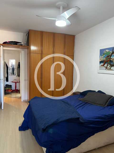 QUARTO OUTRO ÂNGULO - 13