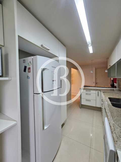 COZINHA OUTRO ÂNGULO - 21