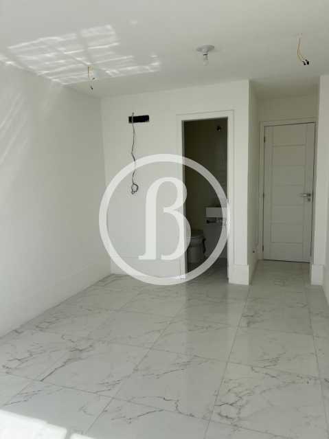1° QUARTO OUTRO ÂNGULO - 9