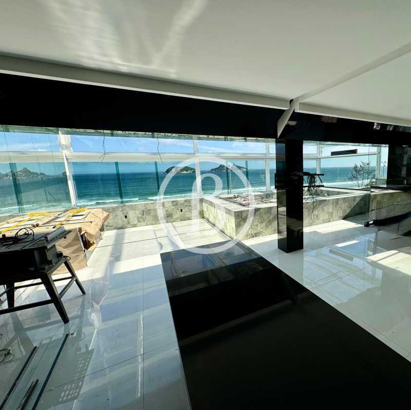 SALA - 9