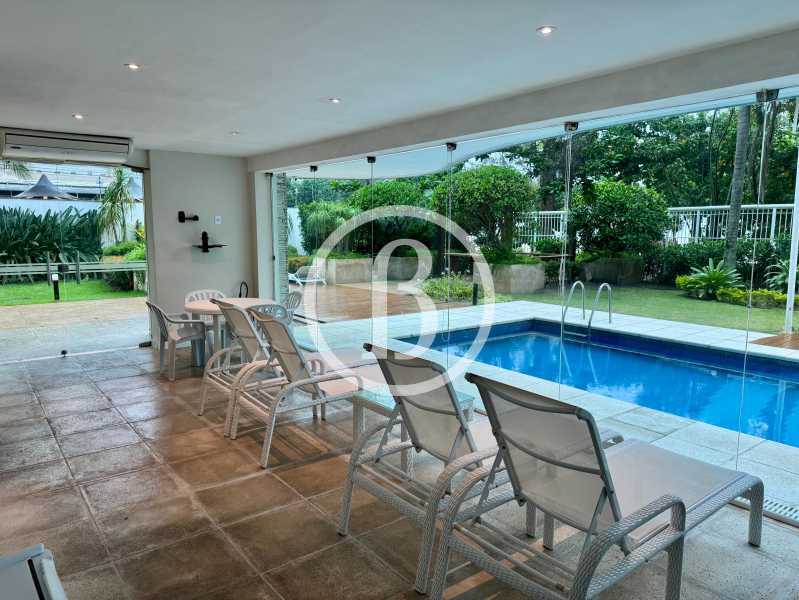 PISCINA CONDOMÍNIO - 22