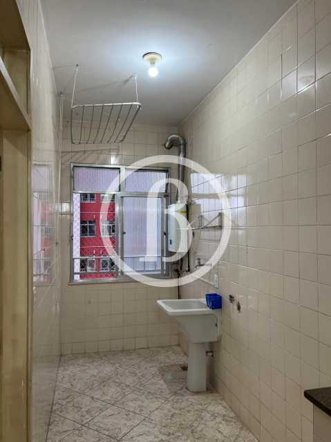 ÁREA DE SERVIÇO - 17