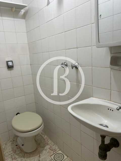 BANHEIRO DE SERVIÇO - 18