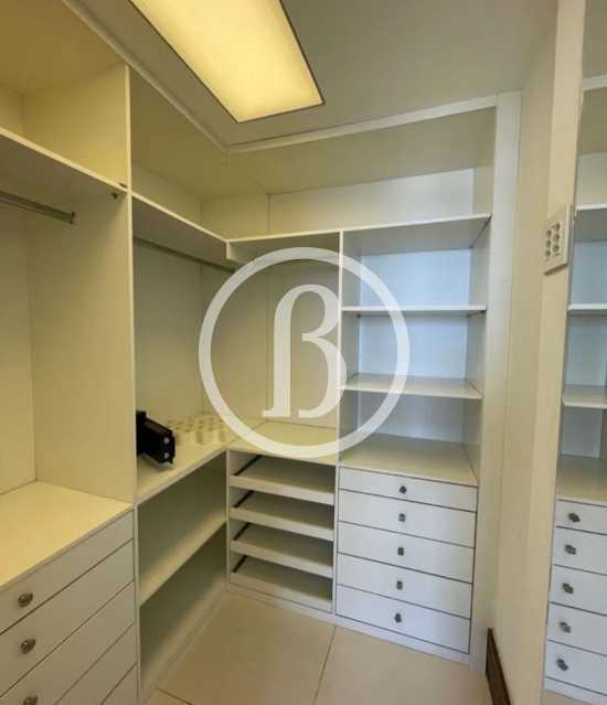 CLOSET - 15
