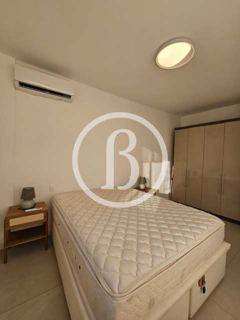 QUARTO OUTRO ÂNGULO - 18