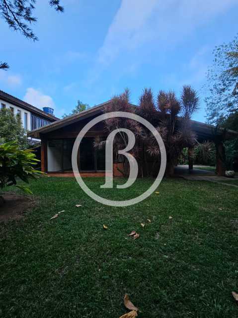 FACHADA - 1