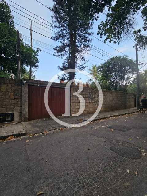 ENTRADA - 19