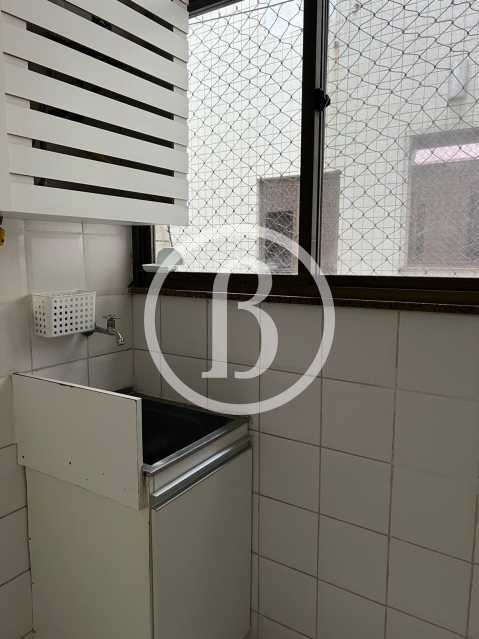 ÁREA DE SERVIÇO - 15