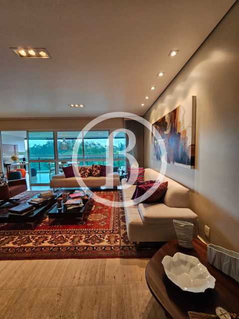 SALA - 6