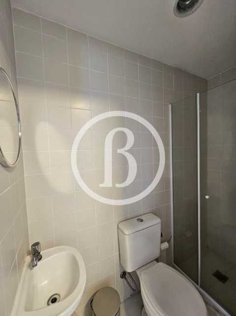 BANHEIRO SERVIÇO - 24