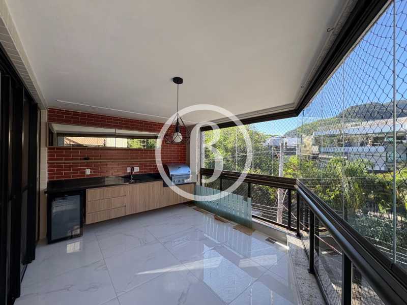 VARANDA OUTRO ÂNGULO - 2