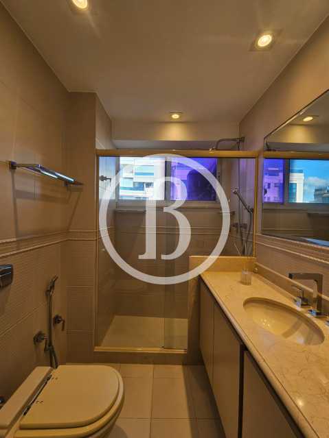 Conheça BANHEIRO DA 1 SUÍTE do imóvel - Apartamento 4 quartos à venda Barra da Tijuca, Rio de Janeiro - R$ 4.200.000 - BFAP40300 - 14 BANHEIRO DA 1 SUÍTE - 14