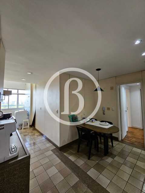 COZINHA OUTRO ÂNGULO - 27