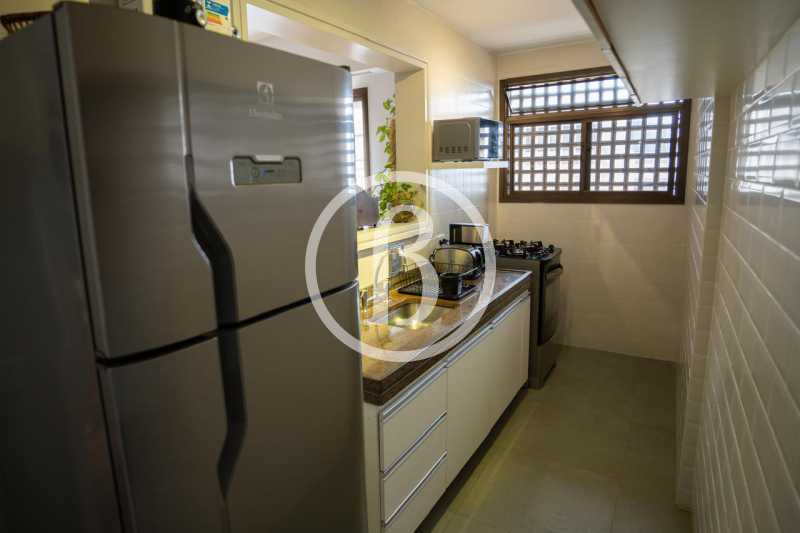 COZINHA OUTRO ÂNGULO - 22