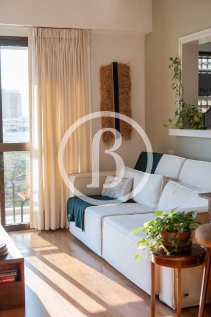 SALA OUTRO ÂNGULO - 15