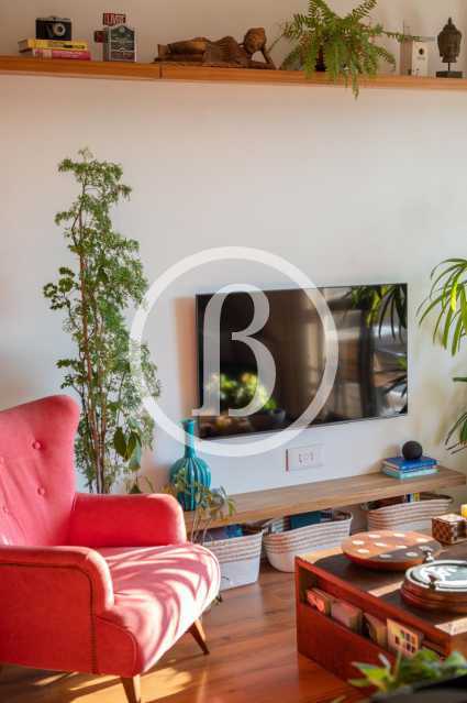 SALA OUTRO ÂNGULO - 12