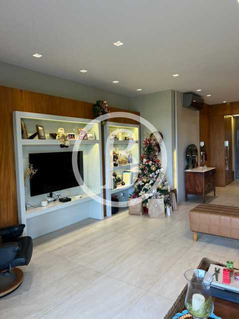 SALA OUTRO ÂNGULO - 8