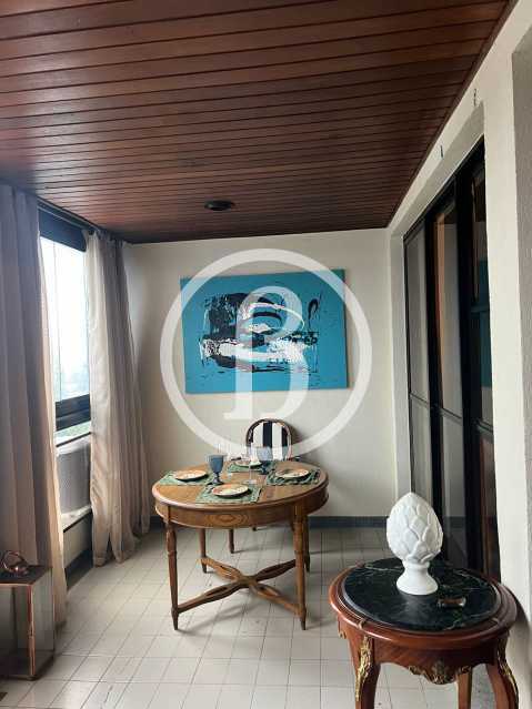 VARANDA OUTRO ÂNGULO - 5