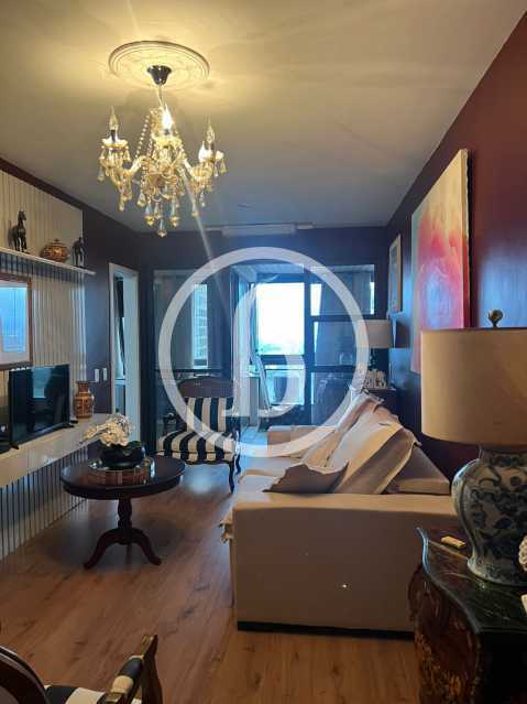 SALA OUTRO ÂNGULO - 9