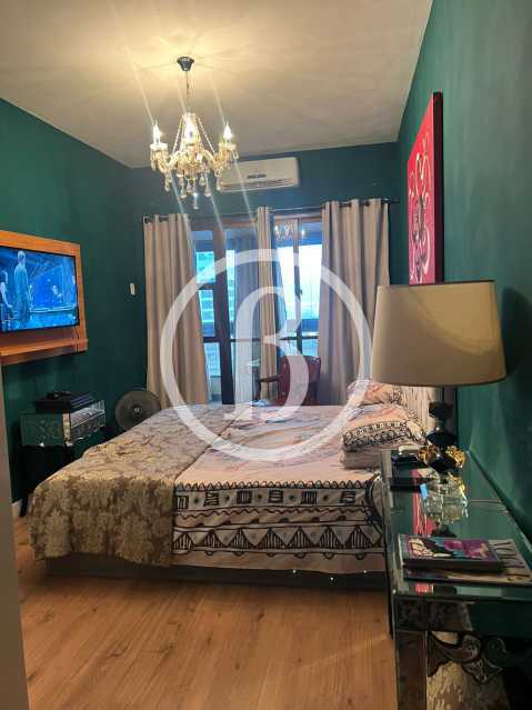 QUARTO OUTRO ÂNGULO - 15