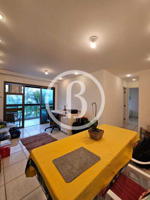 SALA - 8