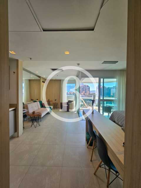 SALA - 10
